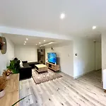 Beau T3 à 15 Min De Lyon Appartamento *